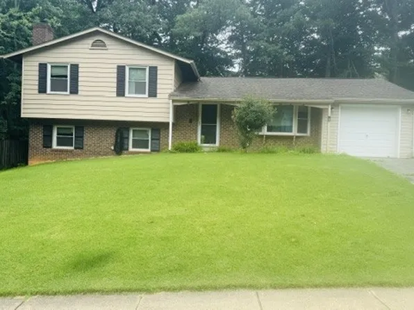 9715 Aspen Hollow Way, Fairfax, VA 22032