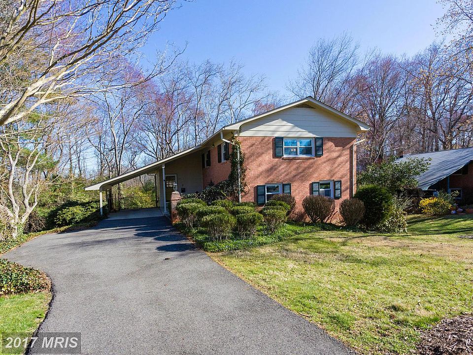 1st image of 8420 Porter Ln