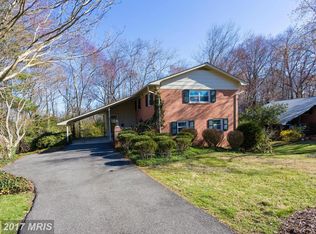 8420 Porter Ln, Alexandria, VA 22308
