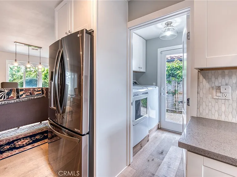 1800 Irvine Ave — Photo 11
