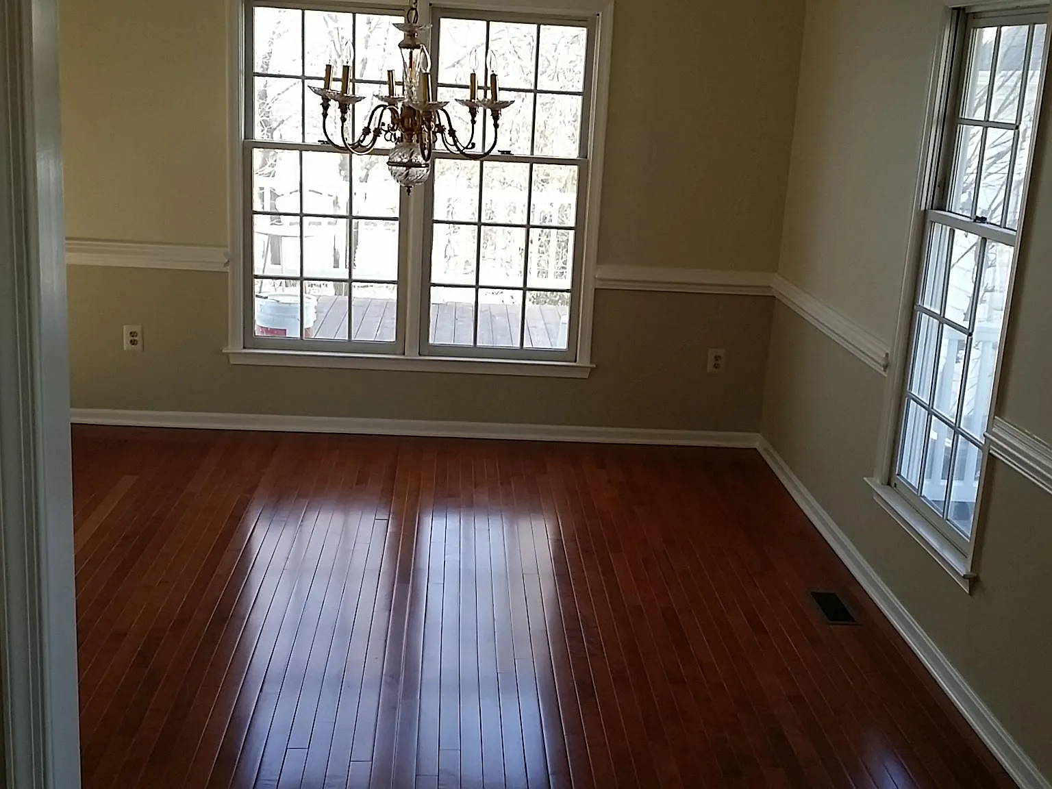 4 bed, 3.5 bath, 3000 sqft, $4,750 — Photo 2
