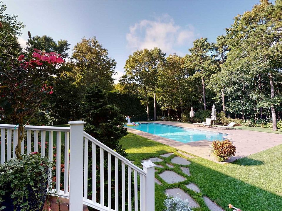 [Elizabeth］ 19 Elizabeth Ln, Quogue, NY 11959 | Zillow