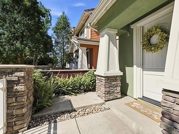 5th image of 15833 McIntosh Ave