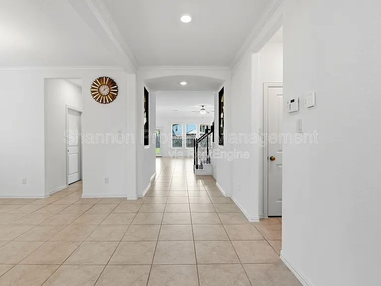 1618 Rosedale Dr — Photo 7