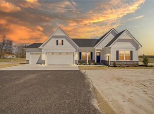 109 Backwoods Ln, Moyock, NC 27958