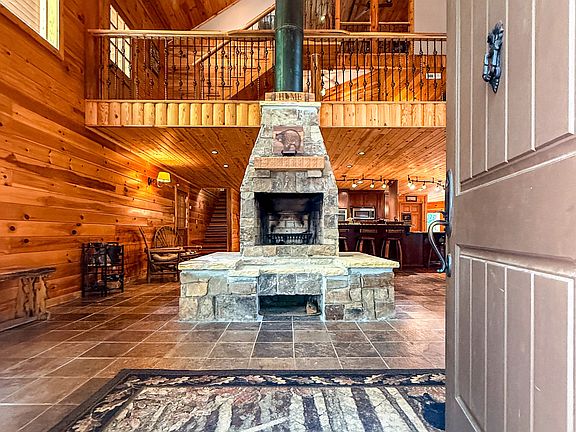 2nd image of 187 Stillwater Way