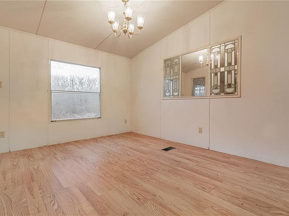 4th image of 17345 NE 150th St