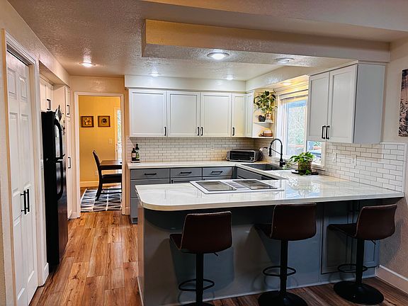 4th image of 3117 28th Ave SE