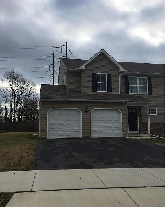 1st image of 852 Graystone Cir #109