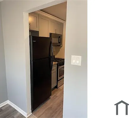 2 bed, 950 sqft, $1,500 — Photo 3