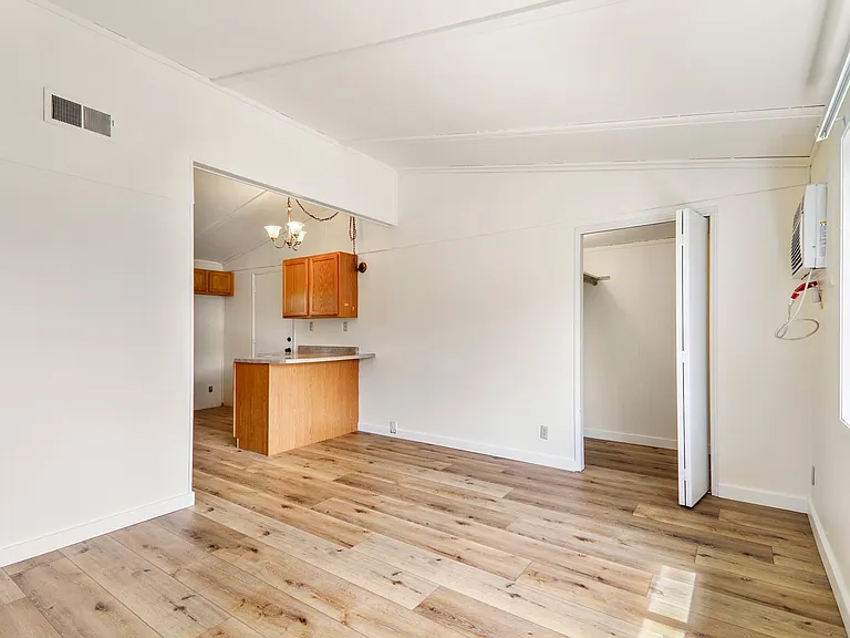 512 S Main St #3 — Photo 10