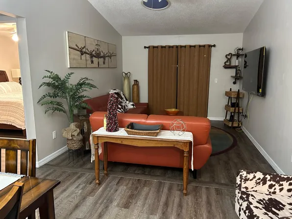 1140 Fairvilla Dr, New Smyrna Beach, FL 32168
