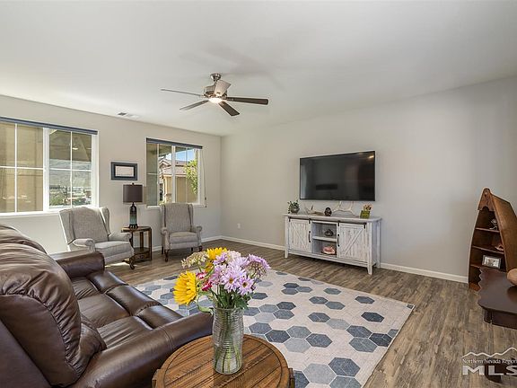 5th image of 293 Belmullet Dr