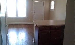 2nd image of 816 N Belmont Ave