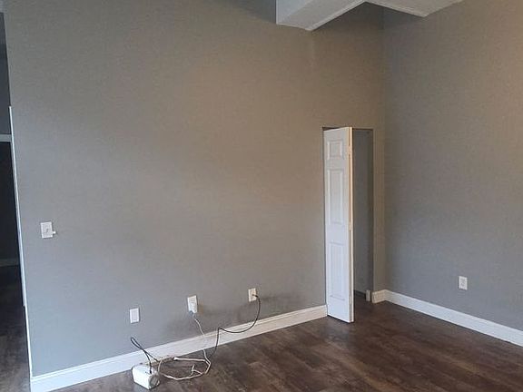 5th image of 122 Chestnut St APT 104