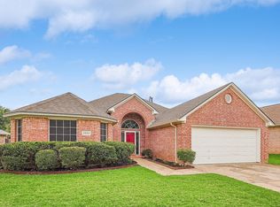 6224 Roaring Springs Dr, North Richland Hills, TX 76180