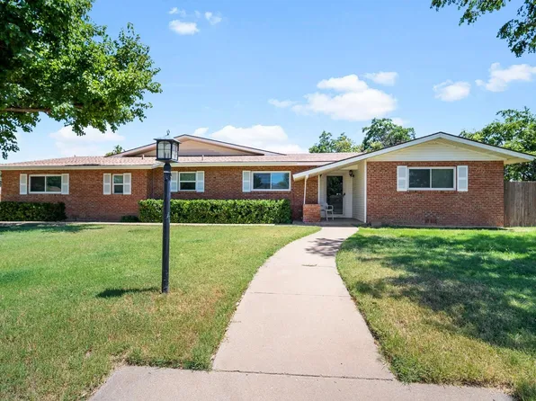 1720 Canyon St, Plainview, TX 79072