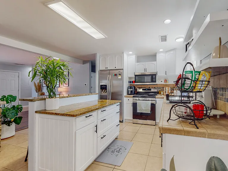 2810 Carolina St NE — Photo 23