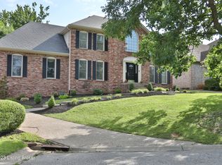 14105 Lake Forest Ln, Louisville, KY