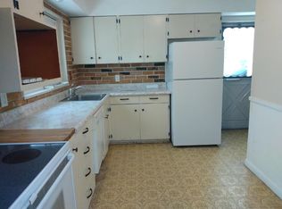45 Mandalay Dr, Ballwin, MO 63021