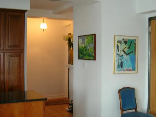 410 West 24th Street image 1 of 3