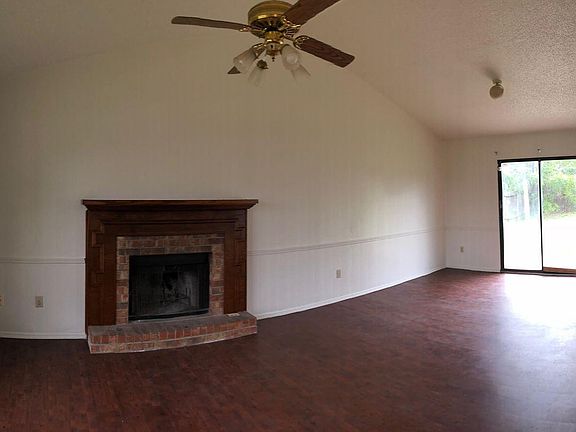4th image of 1610 Bobby Lee Dr