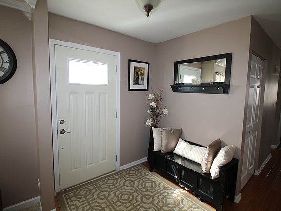 2nd image of 305 Dublin Ln