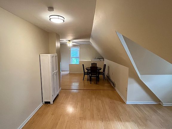 4th image of 4304 Archwood Ave