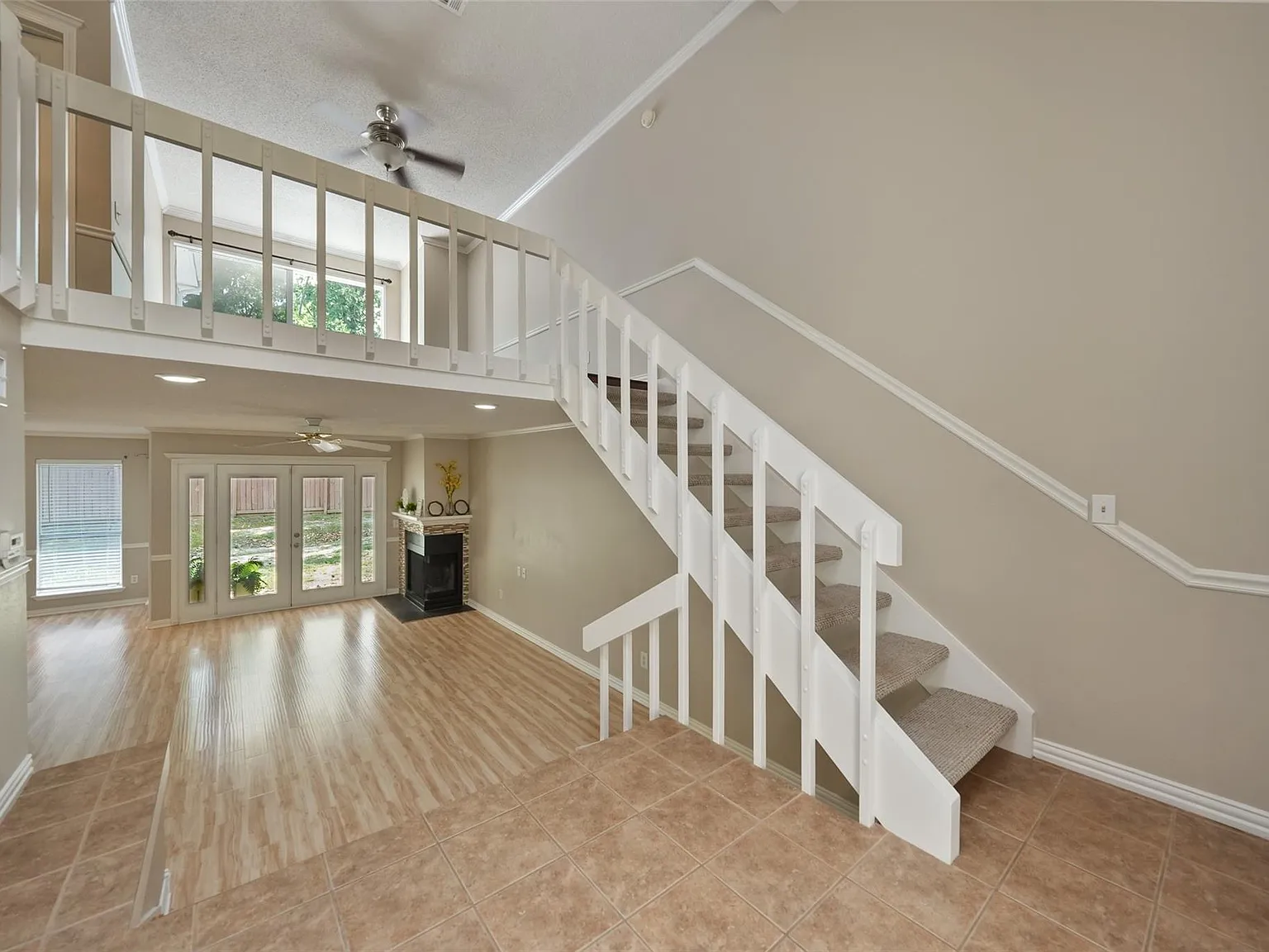 2 bed, 2.5 bath, 1512 sqft, $1,850 — Photo 2