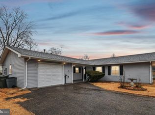 172 Tiffany Ln, Willingboro, NJ 08046