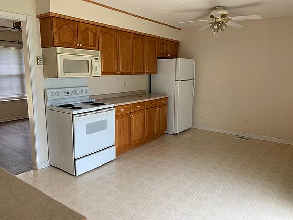 5th image of 165 Dogwood Dr