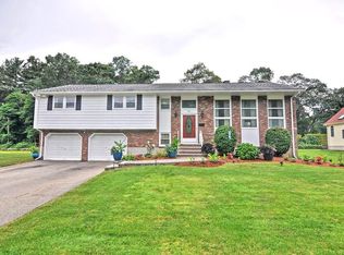 69 Rockland Dr, Brockton, MA 02301