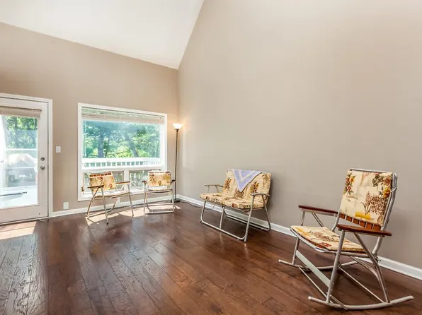 3052 Lake Shore Dr #3052, Minneapolis, MN 55416