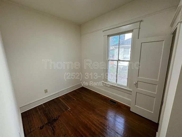 322 S Pearl St — Photo 10