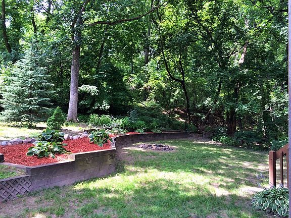 3rd image of 242 Wildwood Ave