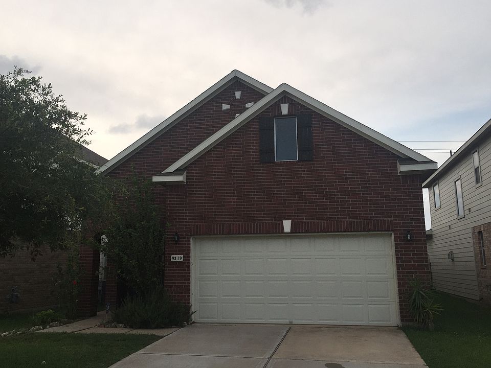 1st image of 9319 Harts Garden Ln