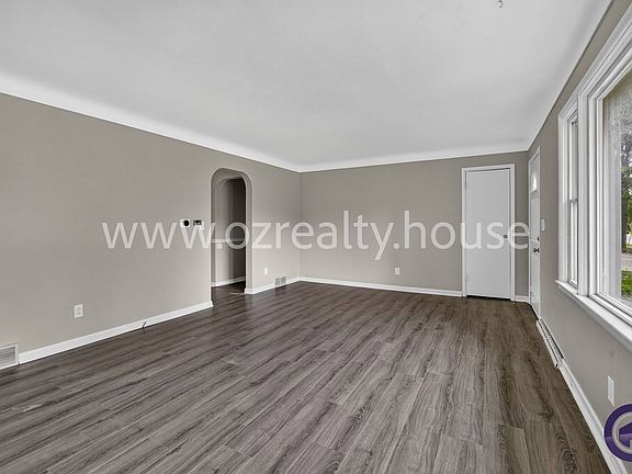 4th image of 3226 N McCord Rd