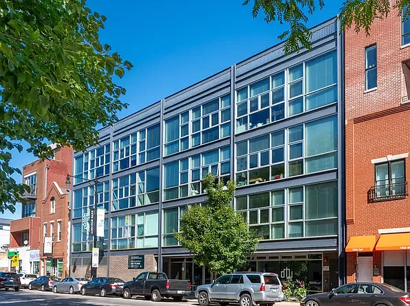 823 W Montrose Ave #1 — Photo 9