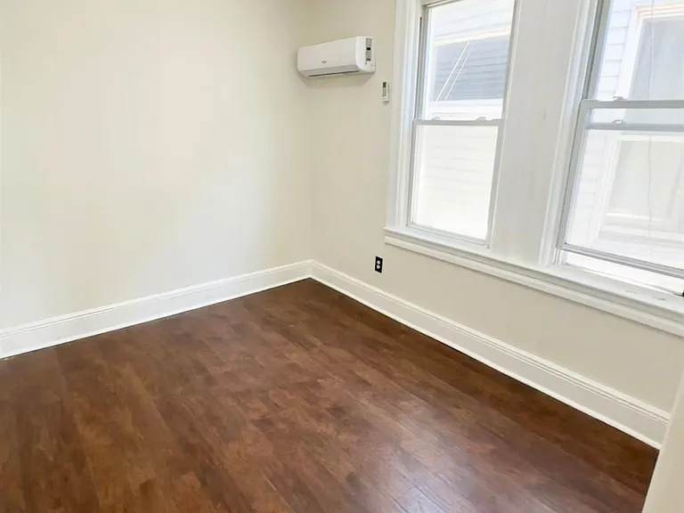 177 Wegman Pkwy — Photo 14