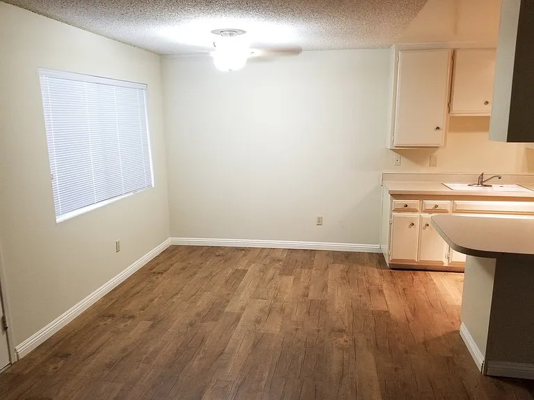 4121 Howard Ave — Photo 5