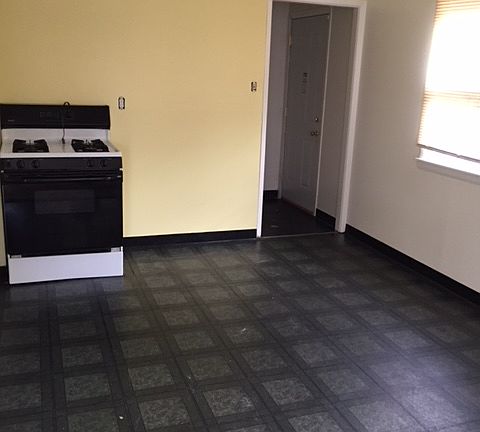 5th image of 3775 Colbourne St