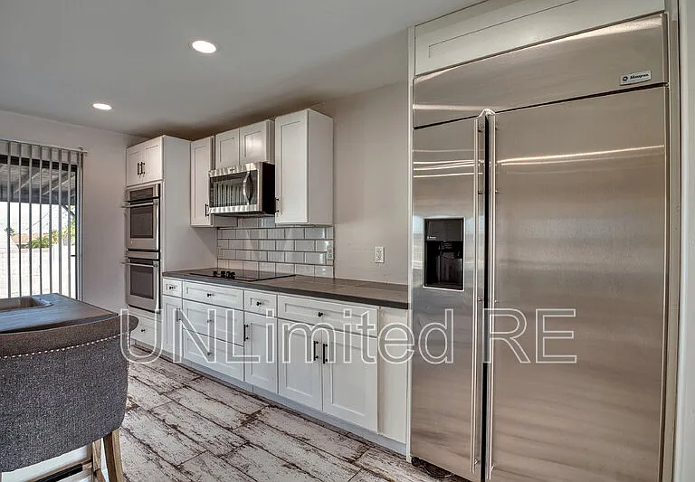 1435 Beefeater Dr — Photo 23