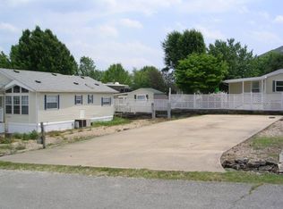 462 Royalty Ln, Branson, MO 65616