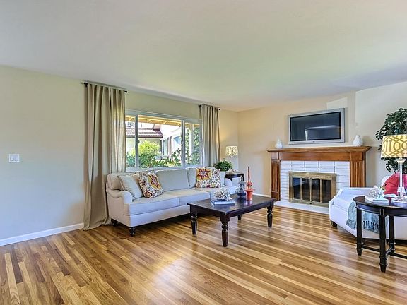 2nd image of 1459 Pine Grove Way
