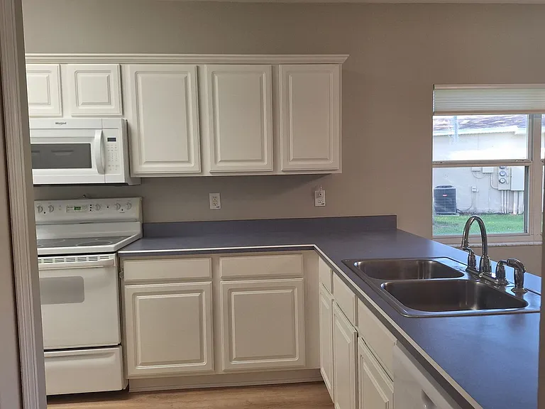 140 Turnbull Villas Cir — Photo 9