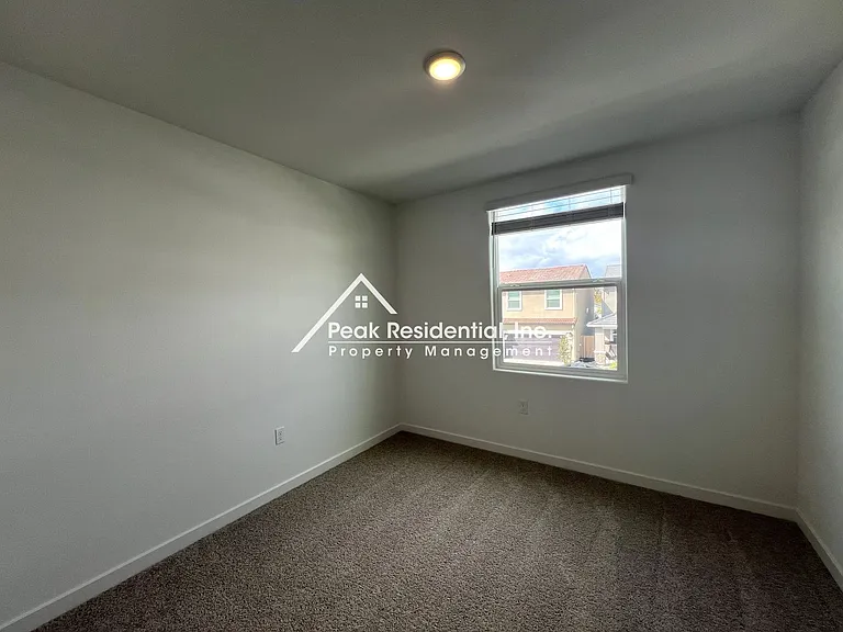 5218 Senesta Cir — Photo 11