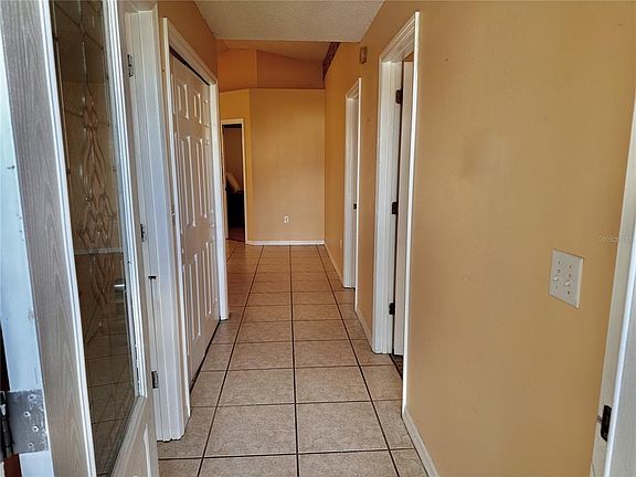 4th image of 750 PELICAN COURT