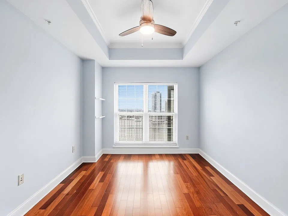 400 E Bay St #1810