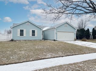 1923 Kingsley Dr, Schaumburg, IL 60194