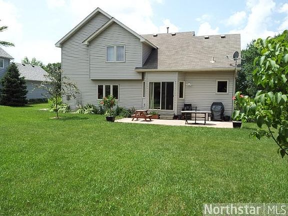3rd image of 8533 Pine Ct